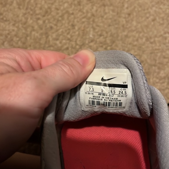 Nike Running Shoes - Picture 4 of 4